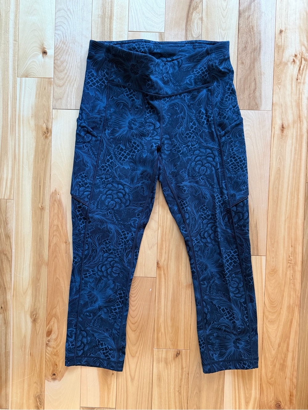 lululemon navy floral textured yoga leggings